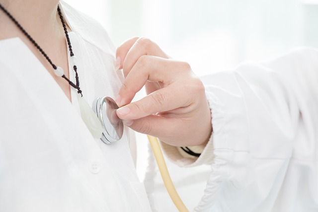 suyizailushang nurse 2536964 640